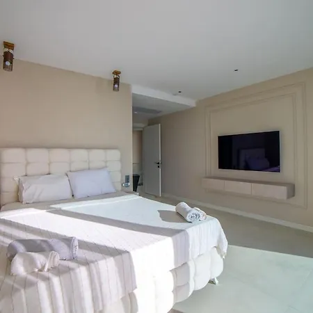 Eden Paradise, Lux, Pool, Sea, Sweet Autumn Bodrum Holiday home *